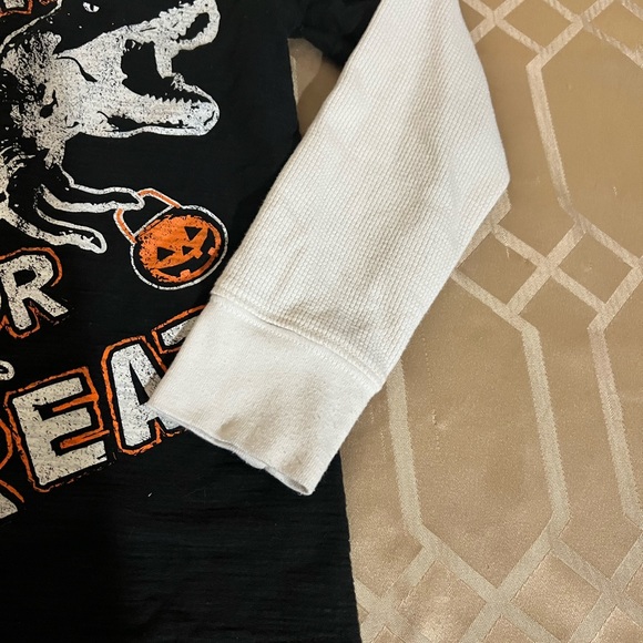 Kid’s Halloween shirt - Picture 4 of 6